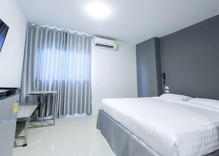 Siam Rama9 Hotel 3*